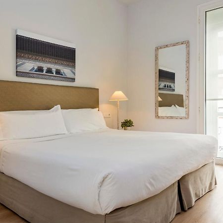 Suites Sevilla Plaza Екстер'єр фото
