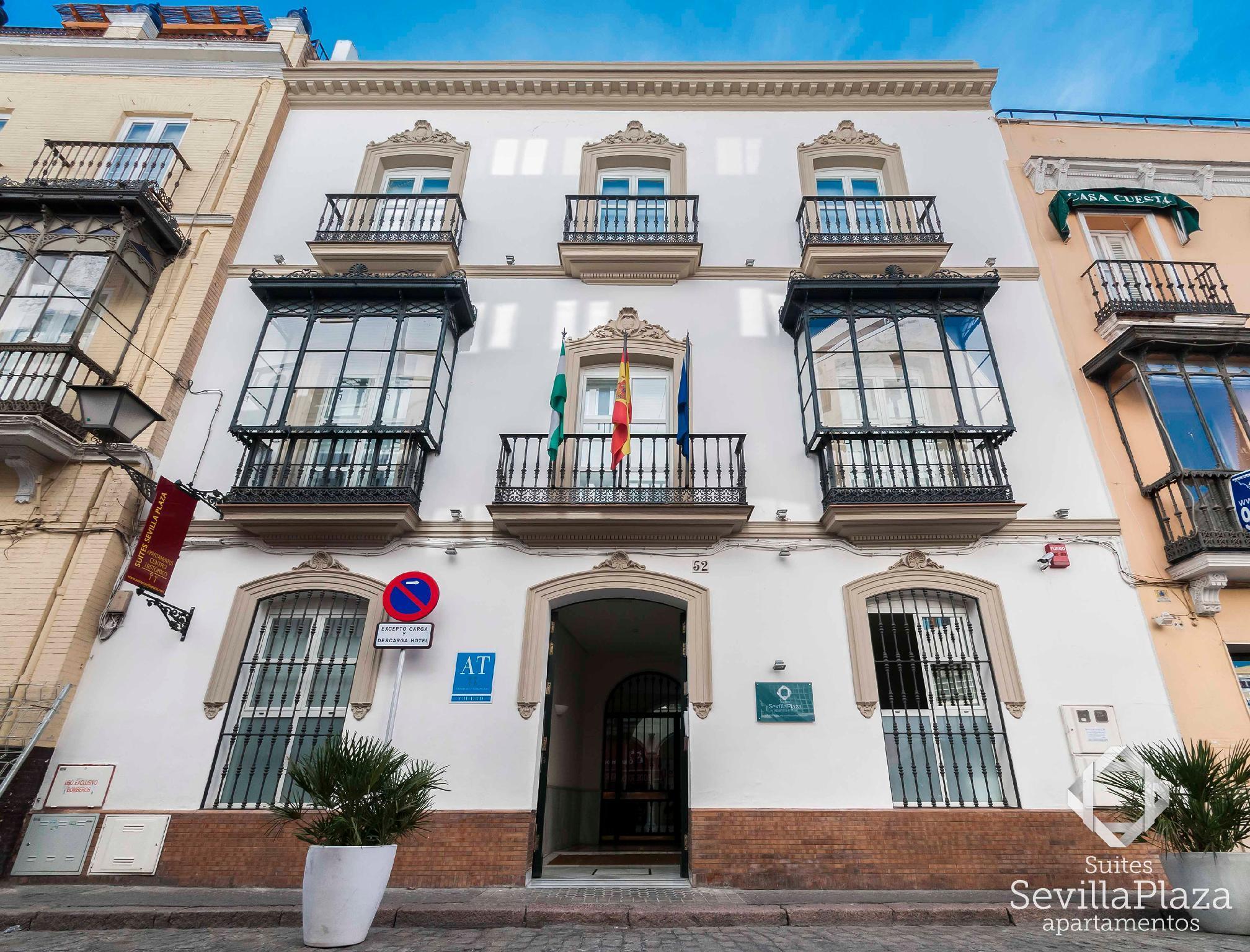 Suites Sevilla Plaza Екстер'єр фото