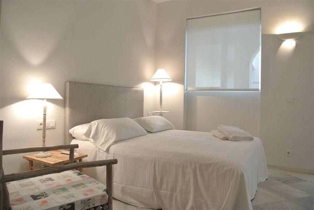 Suites Sevilla Plaza Екстер'єр фото